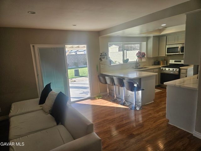 37323 Daybreak Street, Palmdale, CA 93550