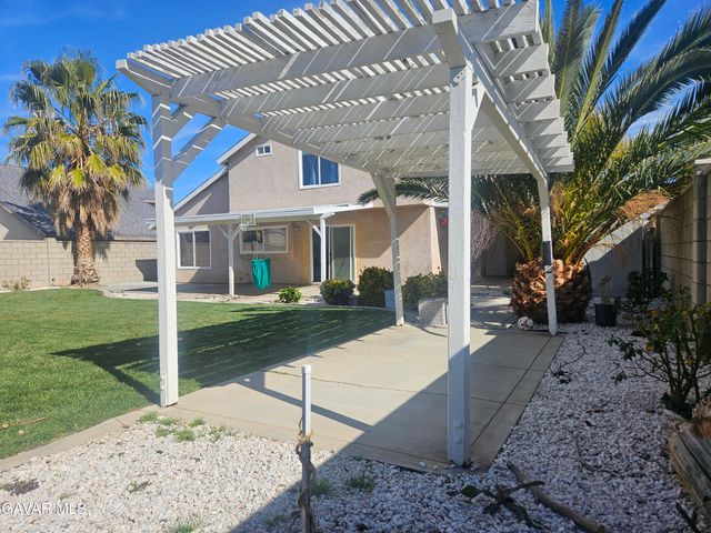 37323 Daybreak Street, Palmdale, CA 93550