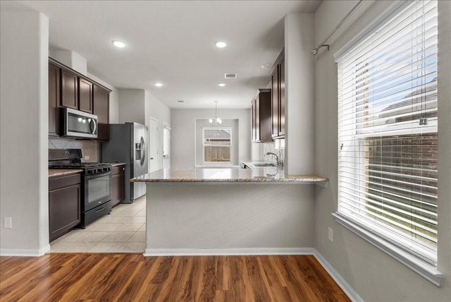 5111 Bay Lane, Bacliff, TX 77518