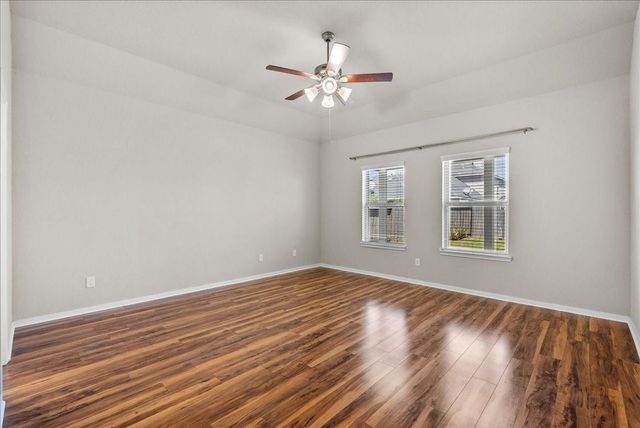 5111 Bay Lane, Bacliff, TX 77518