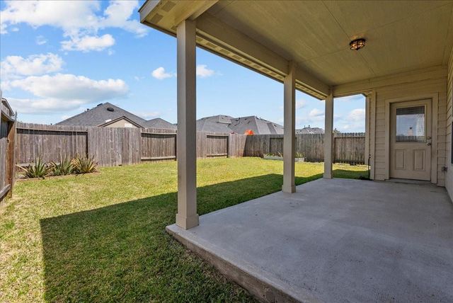 5111 Bay Lane, Bacliff, TX 77518