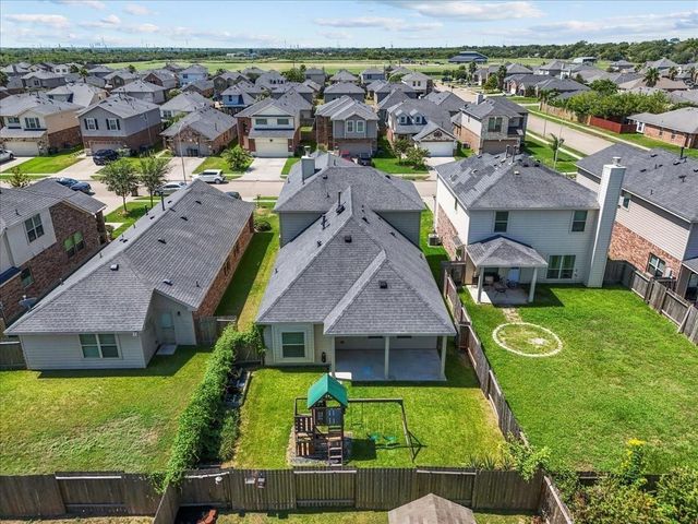 5111 Bay Lane, Bacliff, TX 77518