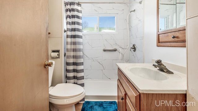 213 Roseland Street, Kingsford, MI 49802