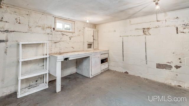 213 Roseland Street, Kingsford, MI 49802