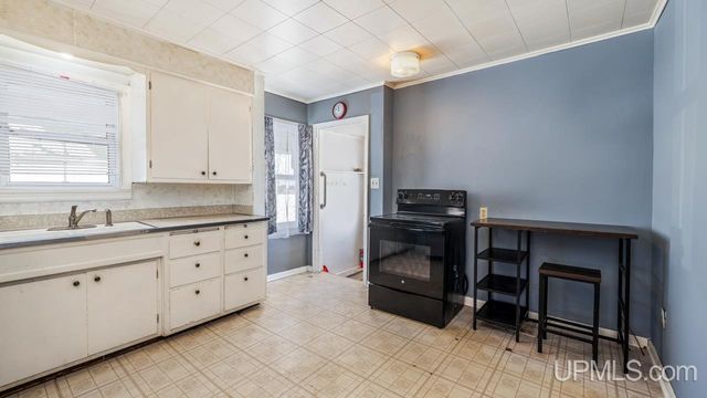 213 Roseland Street, Kingsford, MI 49802