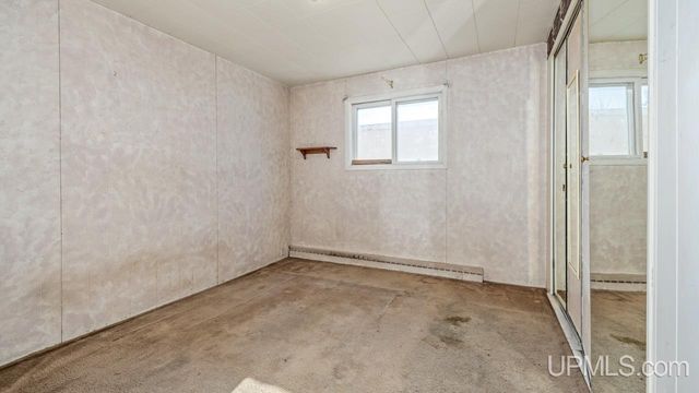 213 Roseland Street, Kingsford, MI 49802