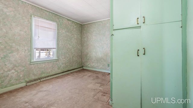 213 Roseland Street, Kingsford, MI 49802