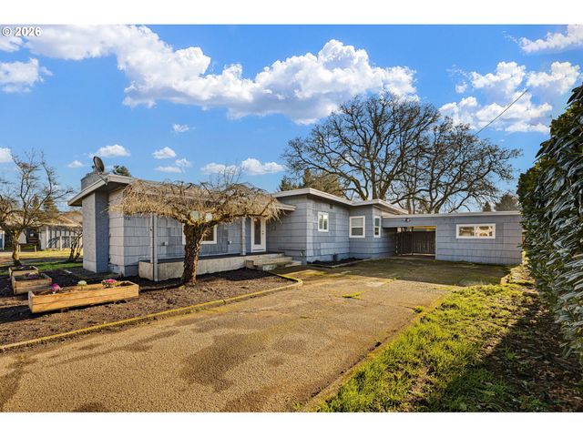 450 Hunsaker Ln, Eugene, OR 97404