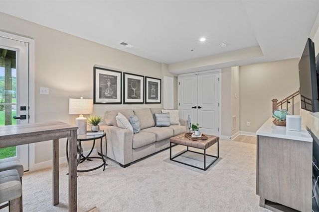 8013 Chief Way, Adams Twp, PA 16046