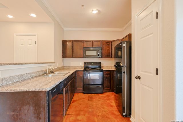 5015 Stowers Blvd, San Antonio, TX 78238