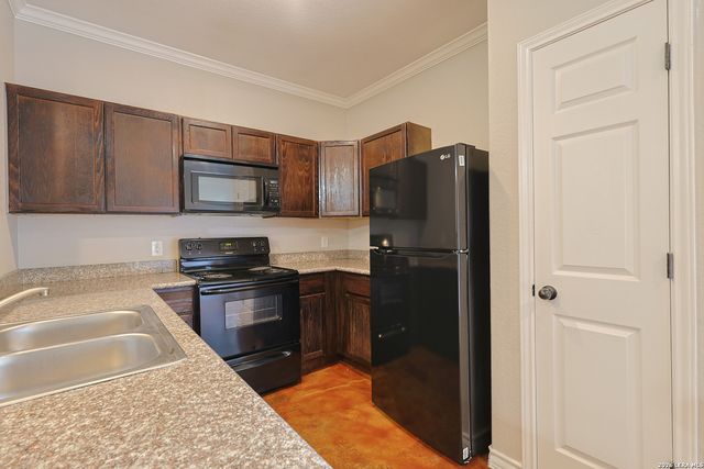 5015 Stowers Blvd, San Antonio, TX 78238