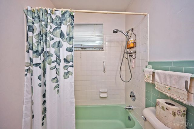 137 Bayham Drive, Cincinnati, OH 45218