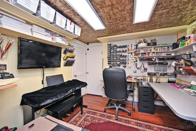 137 Bayham Drive, Cincinnati, OH 45218