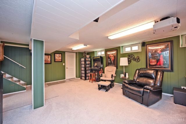 137 Bayham Drive, Cincinnati, OH 45218
