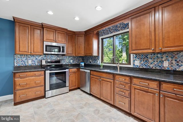 2329 COLES BLVD, Norristown, PA 19401