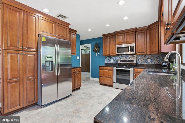 2329 COLES BLVD, Norristown, PA 19401