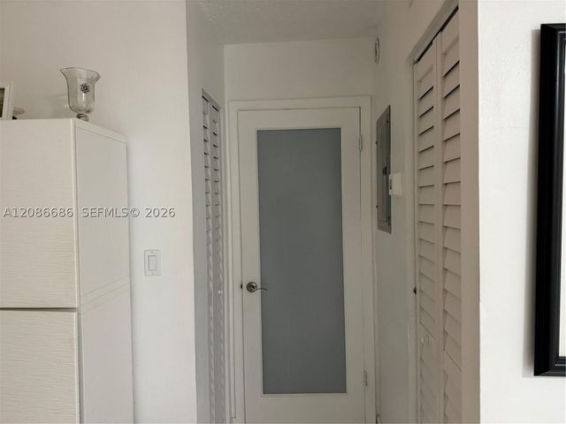 5033 NW 7th St 312, Miami, FL 33126