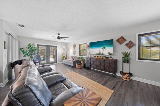 233 EASTERN AVENUE, St Cloud, FL 34769
