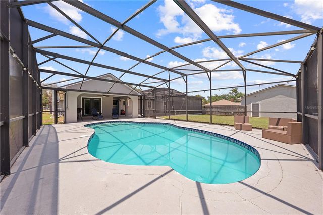233 EASTERN AVENUE, St Cloud, FL 34769