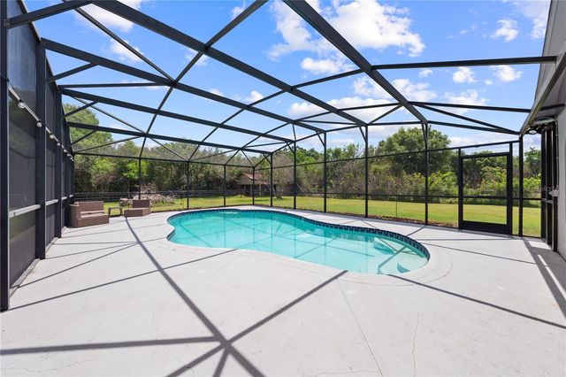 233 EASTERN AVENUE, St Cloud, FL 34769