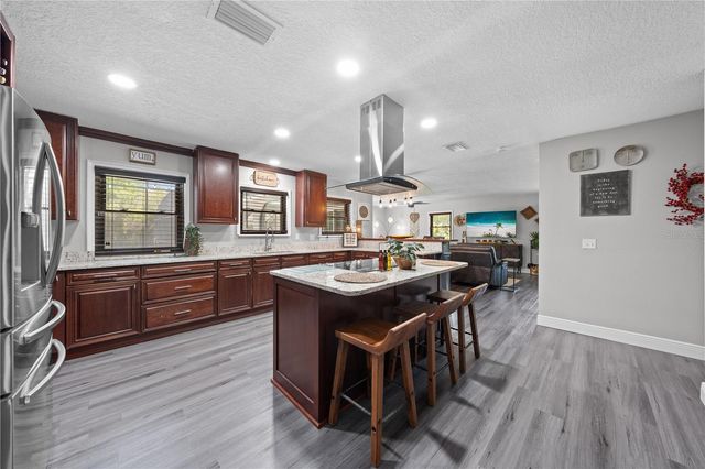 233 EASTERN AVENUE, St Cloud, FL 34769
