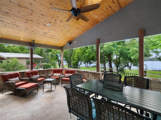 115 Firecracker LN, Kingsland, TX 78639