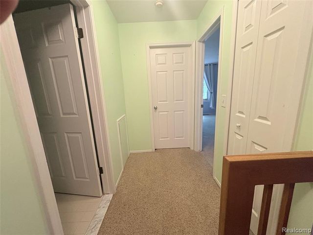 7595 Woodview Drive, Waterford, MI 48327