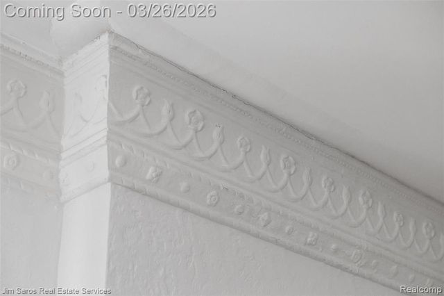 1247 Buckingham Road, Grosse Pointe Park, MI 48230