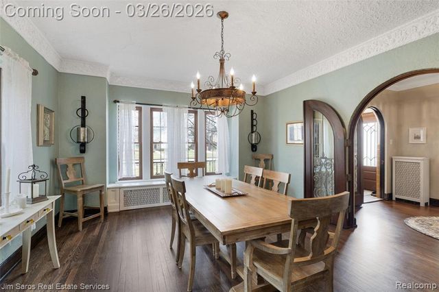 1247 Buckingham Road, Grosse Pointe Park, MI 48230