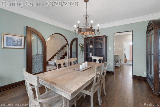 1247 Buckingham Road, Grosse Pointe Park, MI 48230