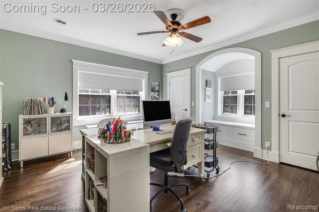 1247 Buckingham Road, Grosse Pointe Park, MI 48230