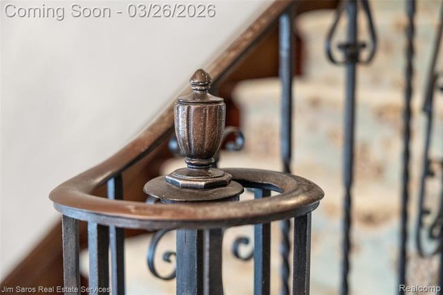 1247 Buckingham Road, Grosse Pointe Park, MI 48230