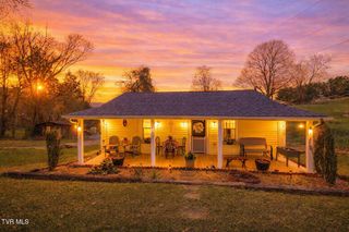 517 Cherokee Drive, Mount Carmel, TN 37645