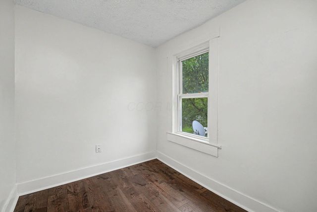 863 Sherman Avenue, Springfield, OH 45503