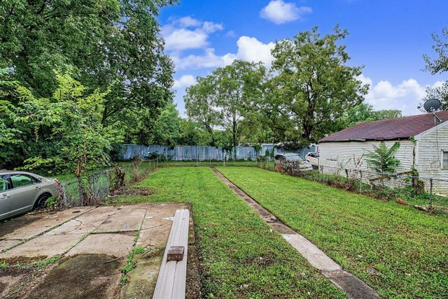863 Sherman Avenue, Springfield, OH 45503