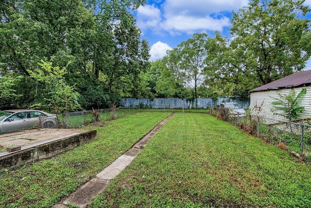 863 Sherman Avenue, Springfield, OH 45503