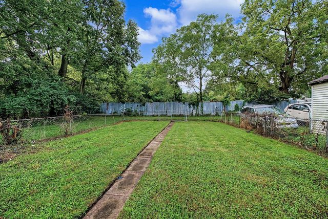 863 Sherman Avenue, Springfield, OH 45503