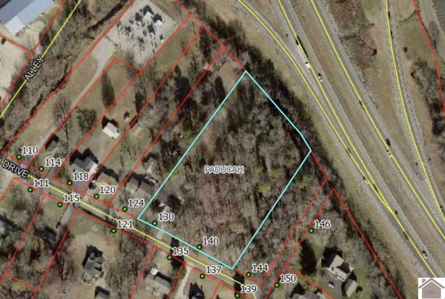 130 Nolan Dr, Paducah, KY 42003