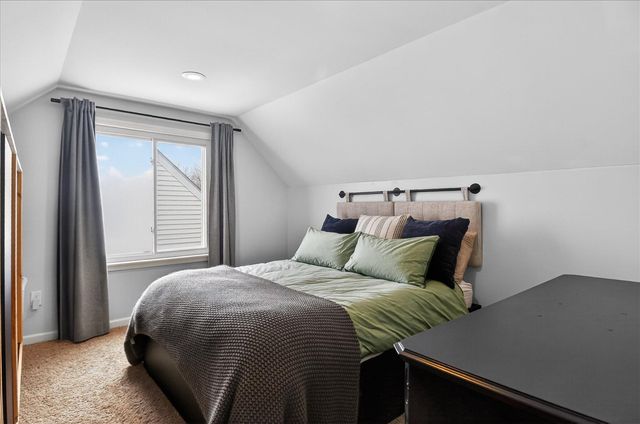 2333 Barrett Avenue, Royal Oak, MI 48067