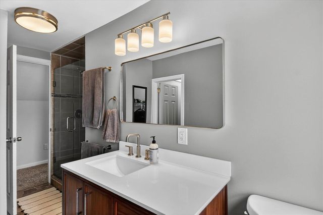 2333 Barrett Avenue, Royal Oak, MI 48067