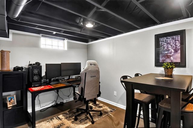 2333 Barrett Avenue, Royal Oak, MI 48067