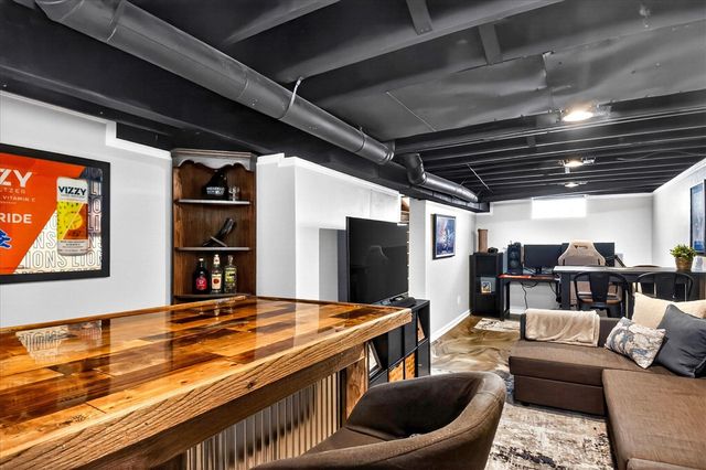 2333 Barrett Avenue, Royal Oak, MI 48067