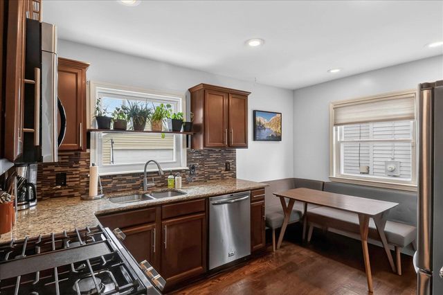 2333 Barrett Avenue, Royal Oak, MI 48067