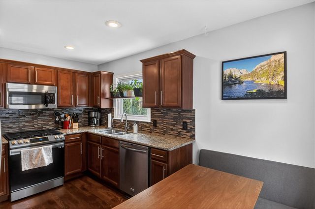 2333 Barrett Avenue, Royal Oak, MI 48067