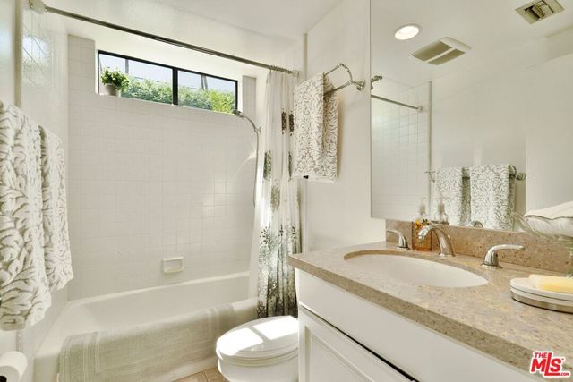73415 Royal Palm Drive Unit B, Palm Desert, CA 92260