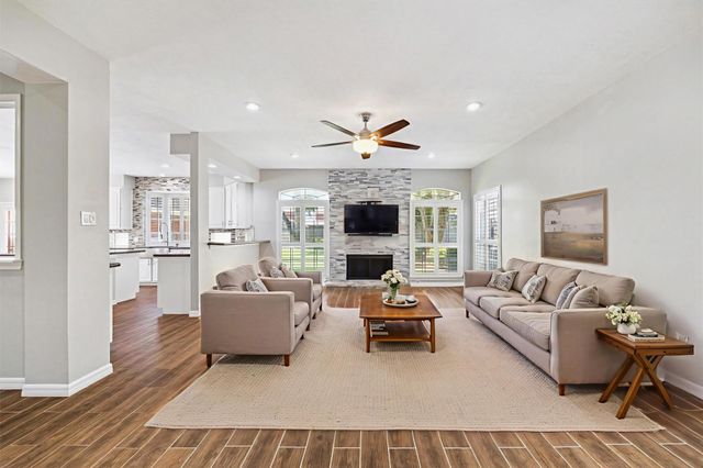 2006 Ravens Crest Drive, Sugar Land, TX 77478