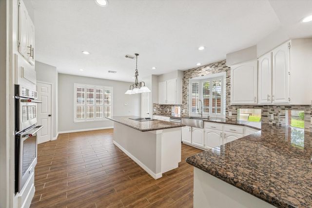 2006 Ravens Crest Drive, Sugar Land, TX 77478