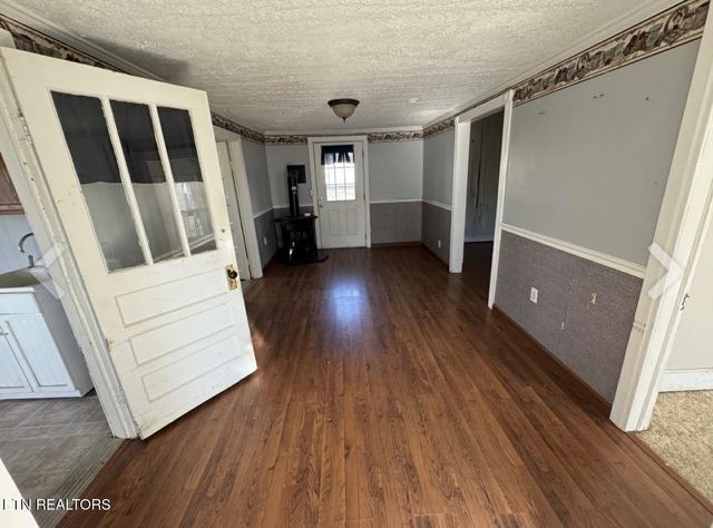 1200 N Church St, Portland, TN 37148