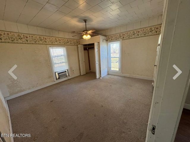 1200 N Church St, Portland, TN 37148