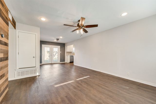 106 Apache Court, Waxahachie, TX 75165